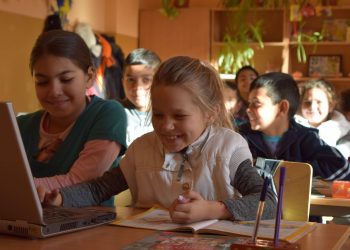 Ученици и родители за обучението в клас