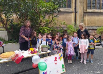 В училищата зад граница се ходи по желание