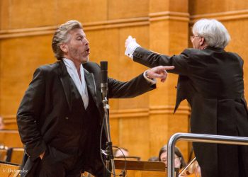 Ангелски гласове в зала „България“