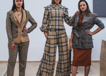 Онлайн модно дефиле на студенти