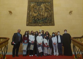 Брат брата си брани