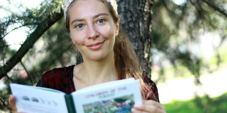 Писателката Петя Кокудева пред в. „Аз-буки“: Харесвам хората – дори и тези, които не харесвам