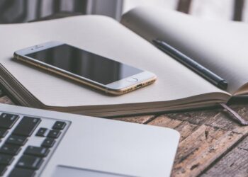 Две трети без основни цифрови умения