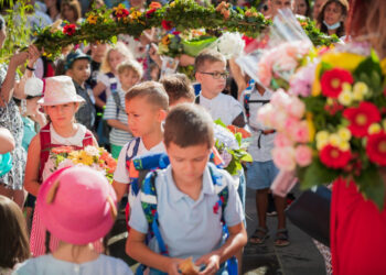 Азбукарчетата от Кьолн се връщат в клас