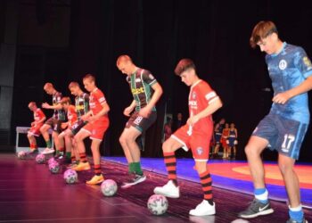 Първият звънец бие в спортните училища