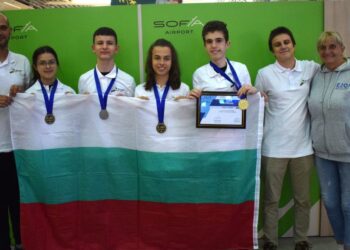 Пълен комплект медали по информатика