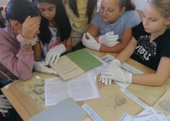 Уроци от архивите