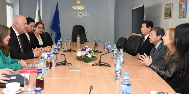 Япония търси български ИТ и ядрени специалисти