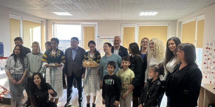 МОН и Община Карлово ще работят за по-тясна връзка на бизнеса с образованието