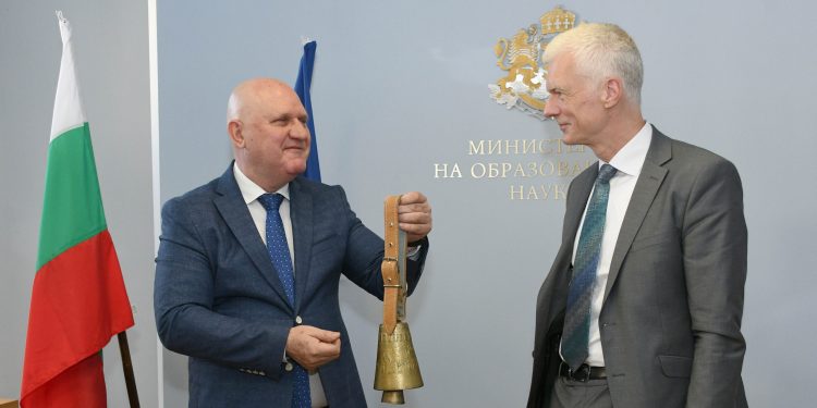 Българските иновативни училища влизат в мрежата на ОИСР
