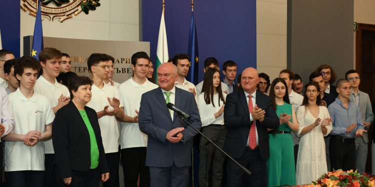 Признание за олимпийските отбори по природни науки