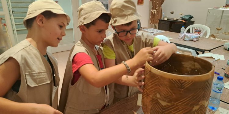 Снимка на броя: „Лято в музея“ в Русе