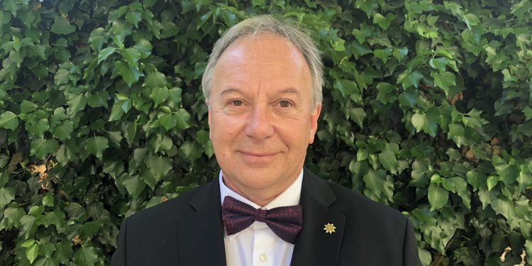 Композиторът Асен Аврамов: Музикалното изкуство, както и словото, са израз на възможността да се види, усети и преживее любовта