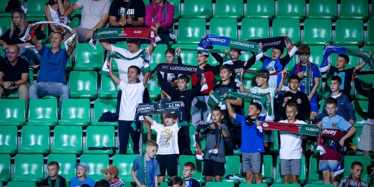 Български деца от Тараклийския район подкрепят Лудогорец в Молдова