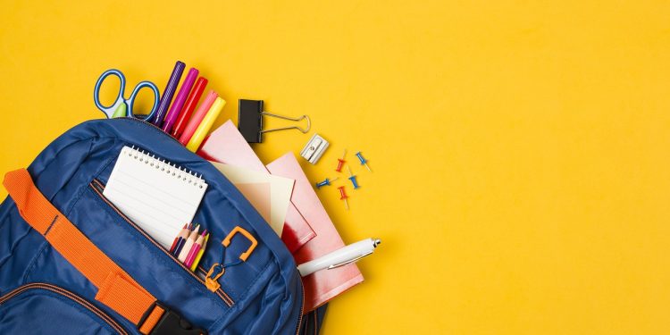 Над 89 800 заявления за еднократна помощ за ученици са подадени за месец