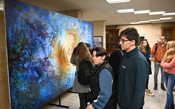 Изложба „70 години ЦЕРН и 25 години България в ЦЕРН“ във Физическия факултет на Софийския