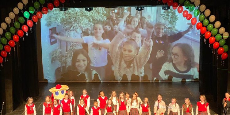 Най-голямото училище в Южна България чества 40-годишнина