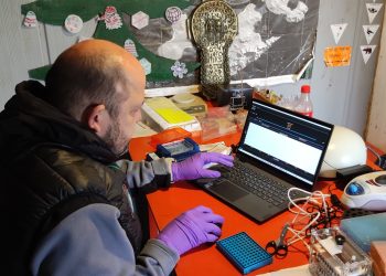 Доц. Светослав Димов от Биологическия факултет на Софийския университет "Св. Климент Охридски" разказва за научните си изследвания в Антарктида