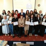 Вторите годишни награди за образование по икономика в средните училища за 2024 г. бяха връчени на тържествена церемония във Висшето училище по застраховане и финанси