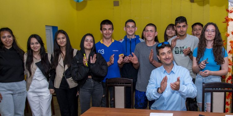 Академия за млади таланти в село Дреновец