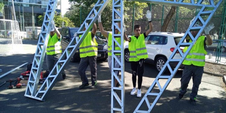 Изпреварваме ЕС по обхват  в професионални паралелки